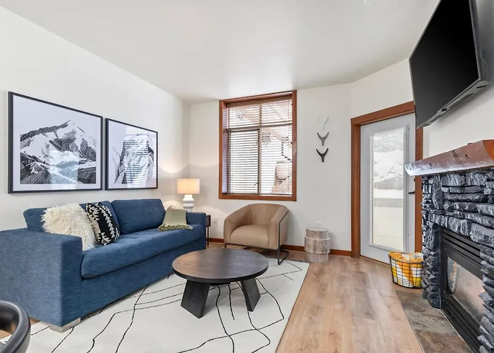 Powderhorn Lodge 102: Sego Lily Suite